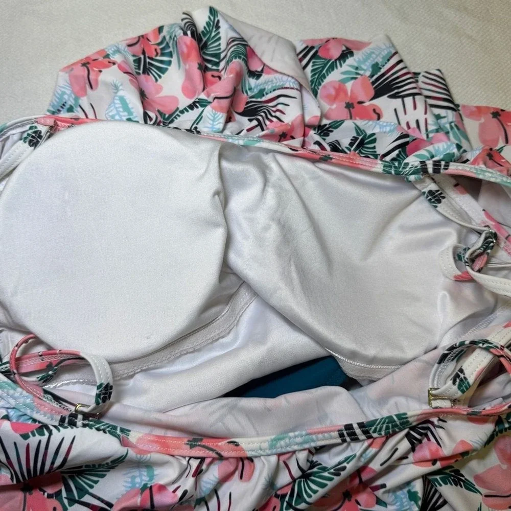 2 piece Off the Shoulder‎ High Waist Tropical Bikini Size Medium NWOT Swimsuit